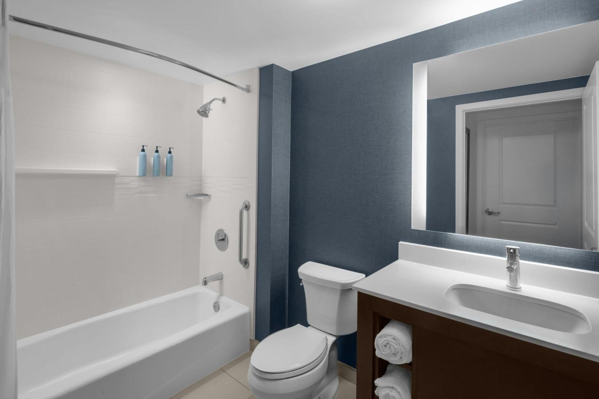 Salt Hotel 3*