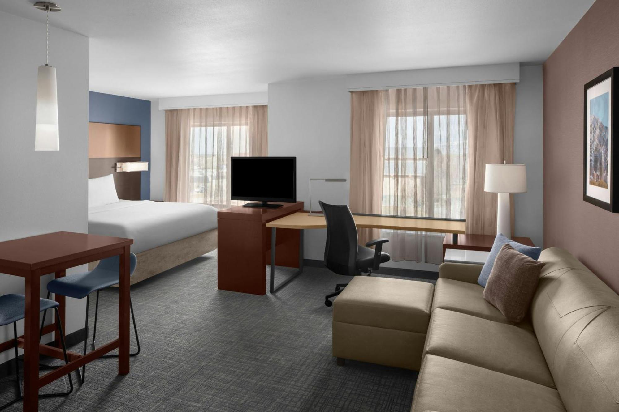 Salt Hotel 3*